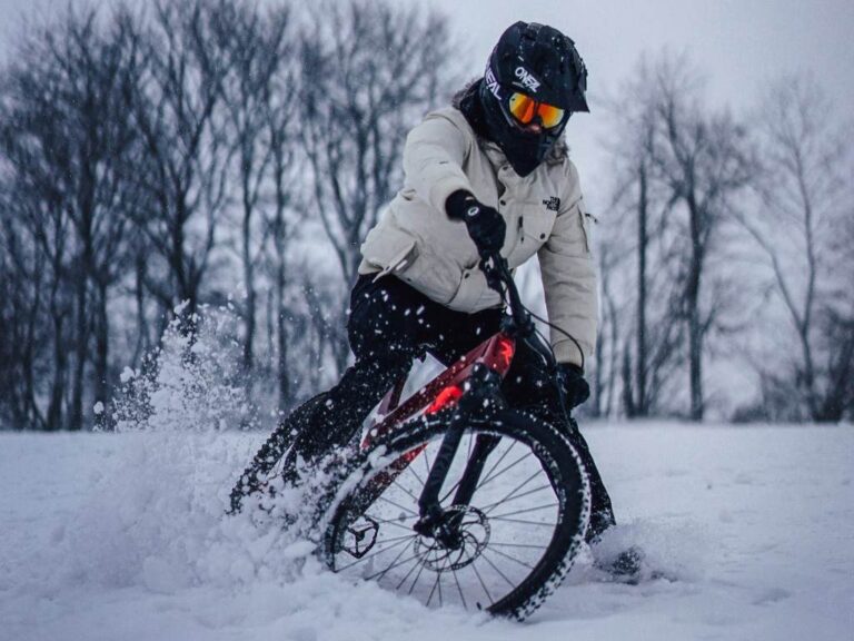 4 deportes para practicar en la nieve