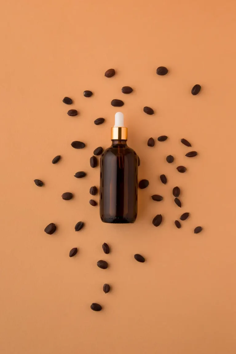 cafeína-anhidra-en-cosméticos-faciales-usos-beneficios-consideraciones-crema-facial
