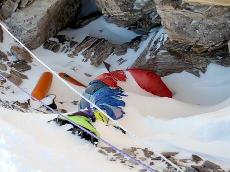 Conoce la ruta de los cadáveres alpinistas del Everest 7 Botas verdes