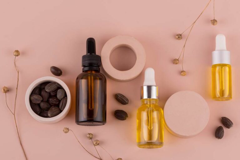 ¿Por qué se usa la cafeína en polvo en cosmética